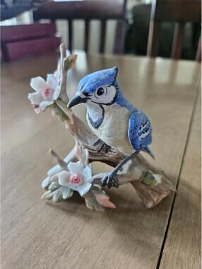 Adorable Vintage Lefton Blue Jay Figurine Collection  1983